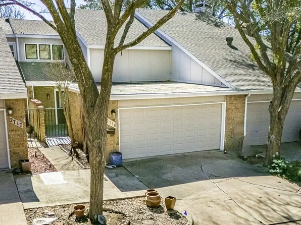 2718 Creek Wood Ct, Carrollton, TX 75006