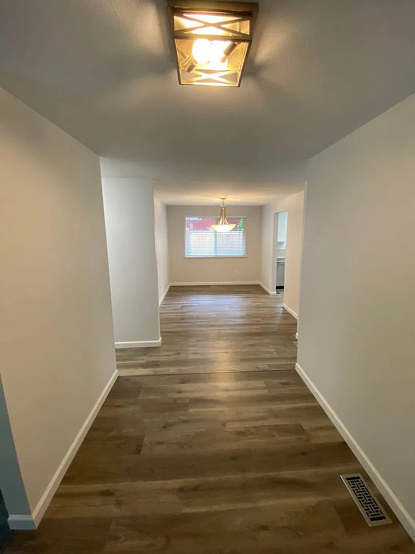 3bd/2ba Rambler in Tacoma — Photo 4