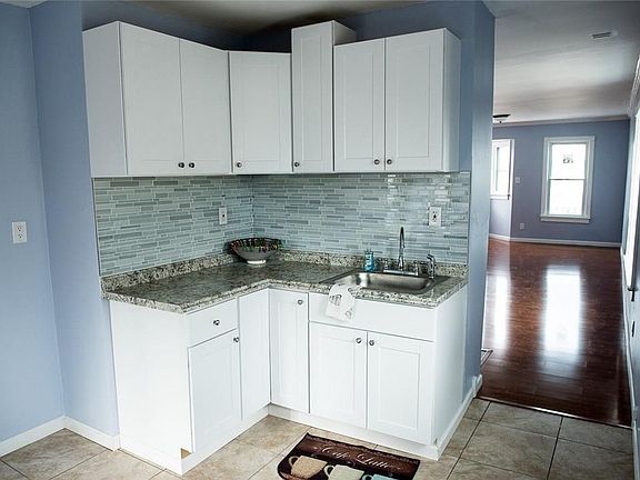 5th image of 381 Marilla St Floor 2