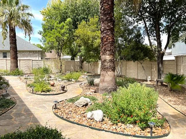1604 Canyon Oak — Photo 3
