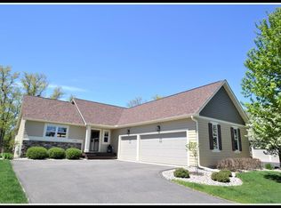 11780 Erskin Cir, Blaine, MN 55449
