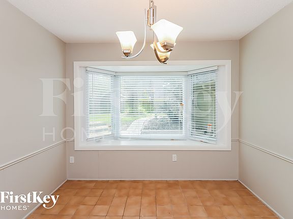 5th image of 3823 Glenheather Dr