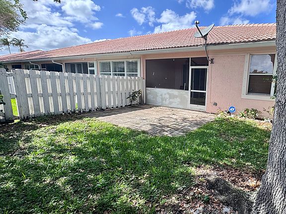 3rd image of 2450 S Coral Trace Cir