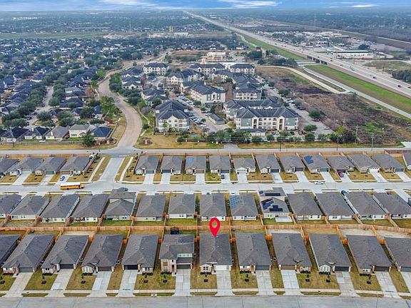 5th image of 6914 Fleetwood Crescent Way