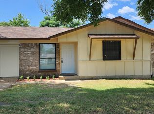 4043 Happy Canyon Dr, Dallas, TX 75241