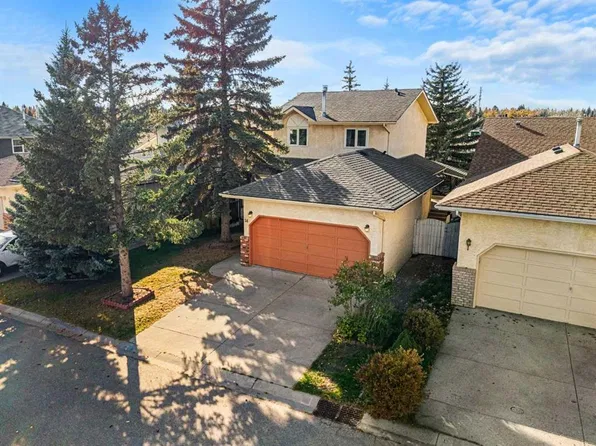 54 E Deerview Ter SE, Calgary, AB T2J 7B9