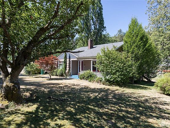 2nd image of 1743 Corbet Dr NW
