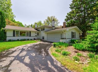 104 Tamarack Ave, Naperville, IL 60540