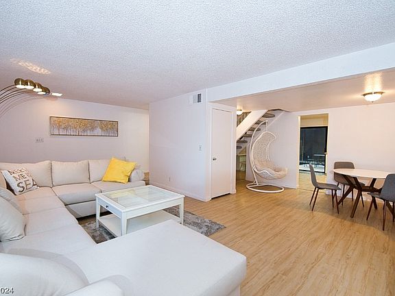5th image of 4664 Comnor Hill Ln