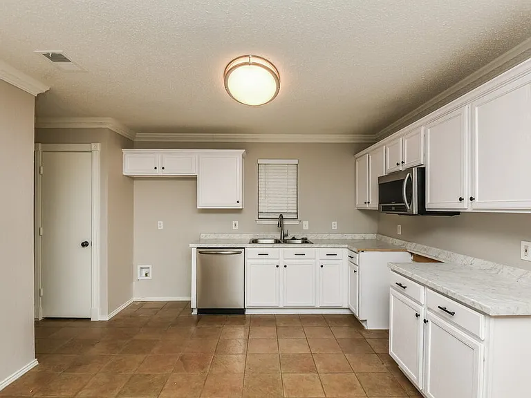 10224 Dawson Trl — Photo 8