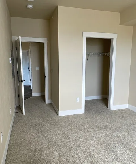 963SQFT Unit Bedroom