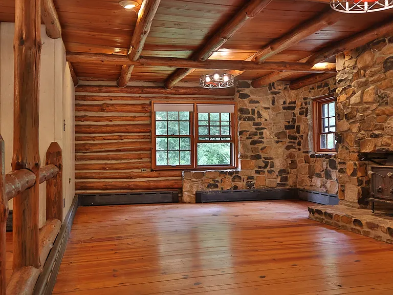 980 Mine Rd — Photo 3