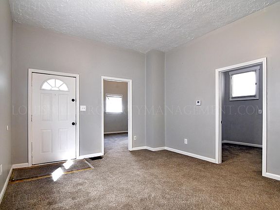 3rd image of 430 Montana Ave