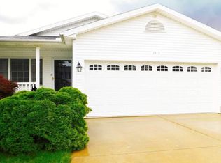 2413 W Miners Dr, Dunlap, IL 61525