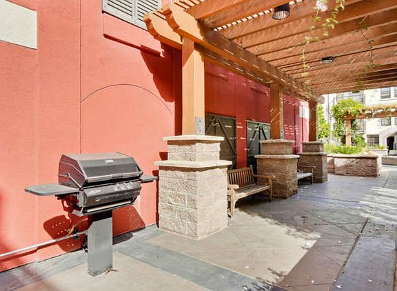 4th image of 125 Patterson St Unit 101
