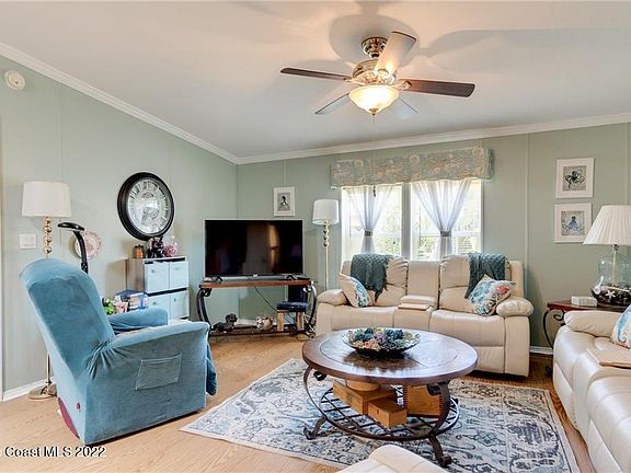 5th image of 925 Periwinkle Cir