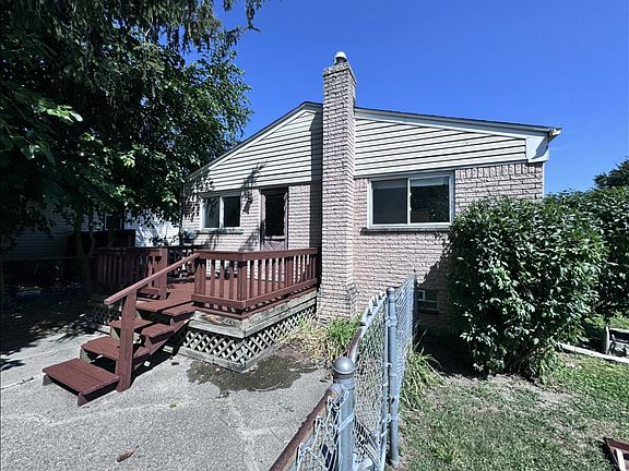 3rd image of 28411 Donnelly St