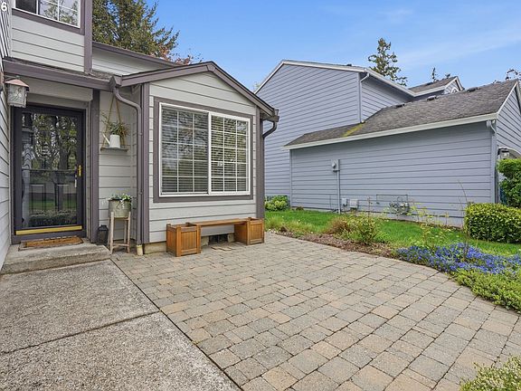 3rd image of 2115 SE 186th Ave