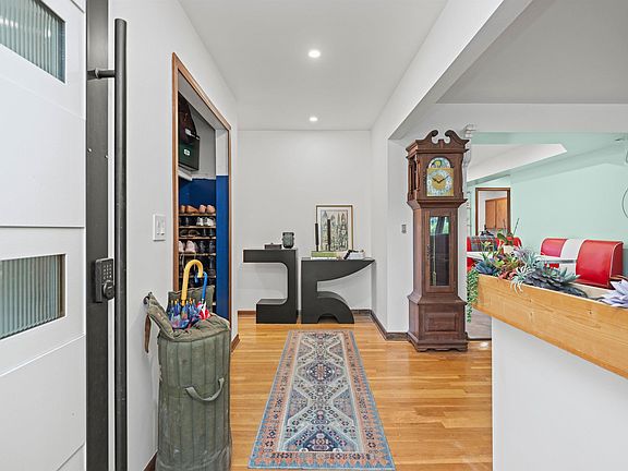 3rd image of 45510 Louise Ct