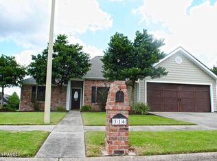 316 Wallingsford Cir, Youngsville, LA 70592