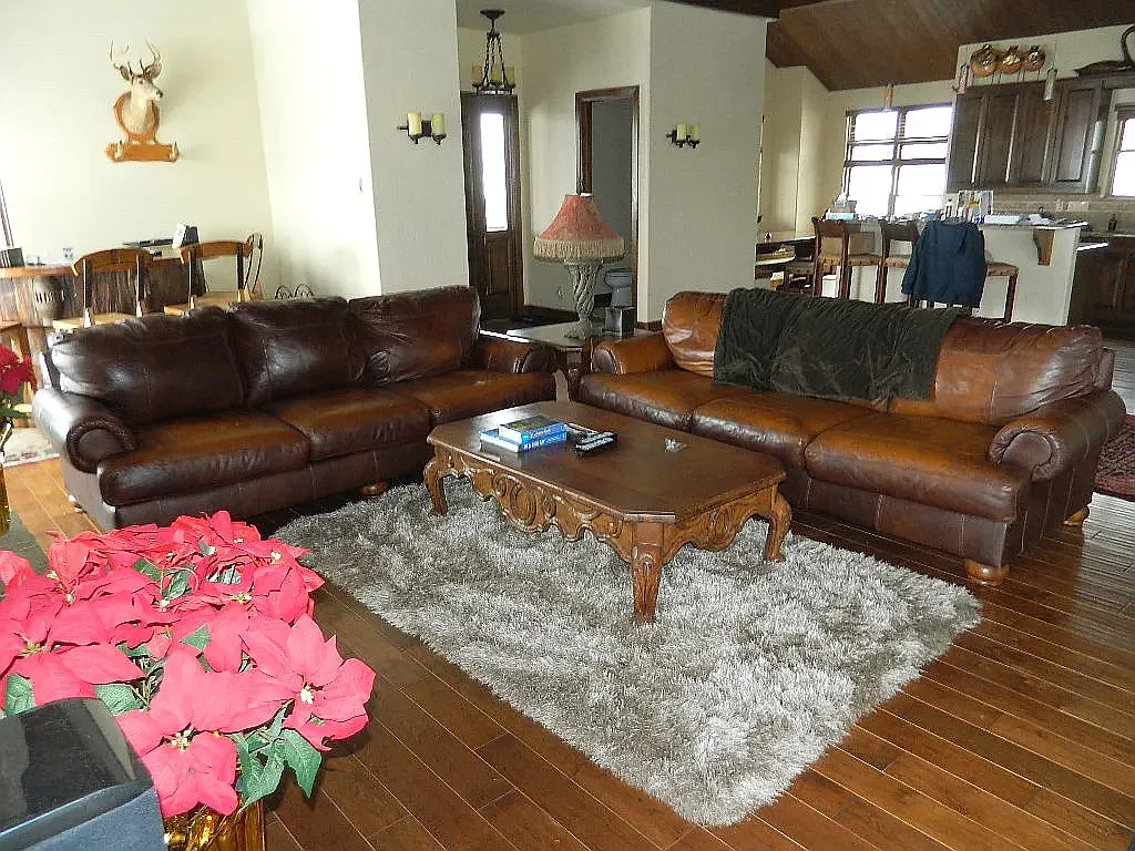 4 bed, 3.5 bath, 4000 sqft, $5,500 — Photo 4