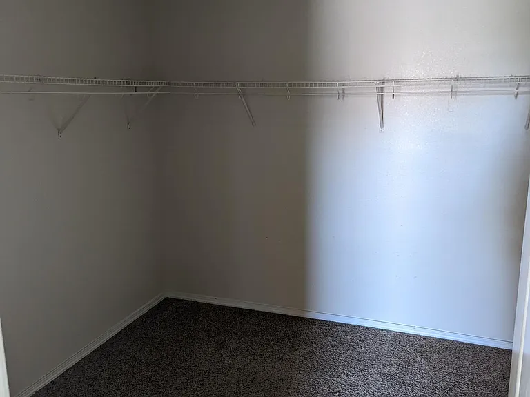 2320 Academic Pl SE — Photo 17