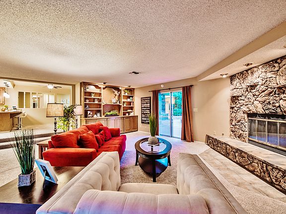 3rd image of 3006 Lansbury Ave
