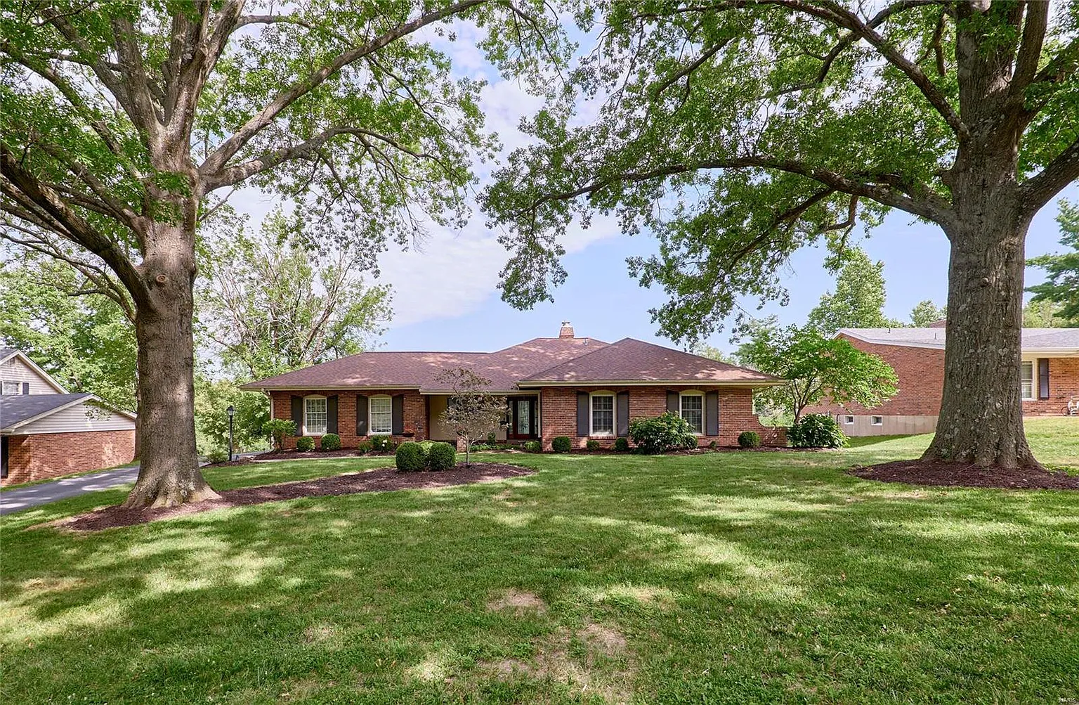 5 Brook Mill Ln photo 1