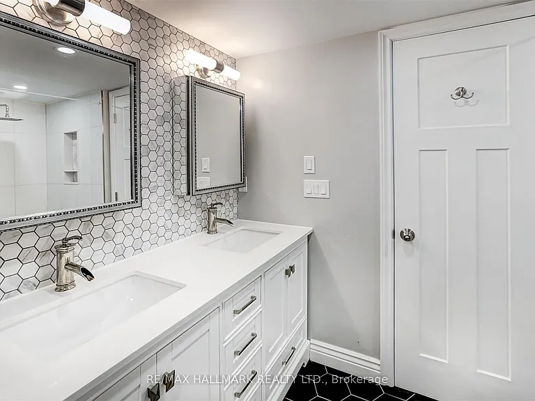 5 Rowntree Rd #Penthouse 1916 — Photo 20