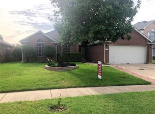 5007 Eastcreek Dr, Arlington, TX 76018