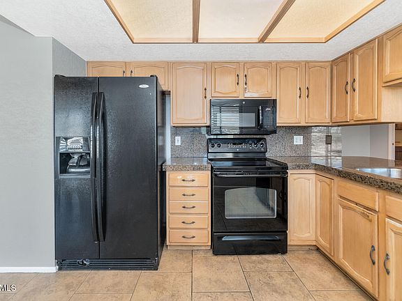 2nd image of 12238 N 45TH Avenue
