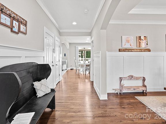 4th image of 518 Lakeview Dr