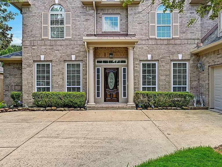 3603 Fir Hollow Way — Photo 2