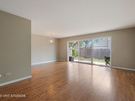 2nd image of 1965 Tanglewood Dr