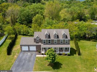 244 Spring Meadows Rd, Manchester, PA 17345