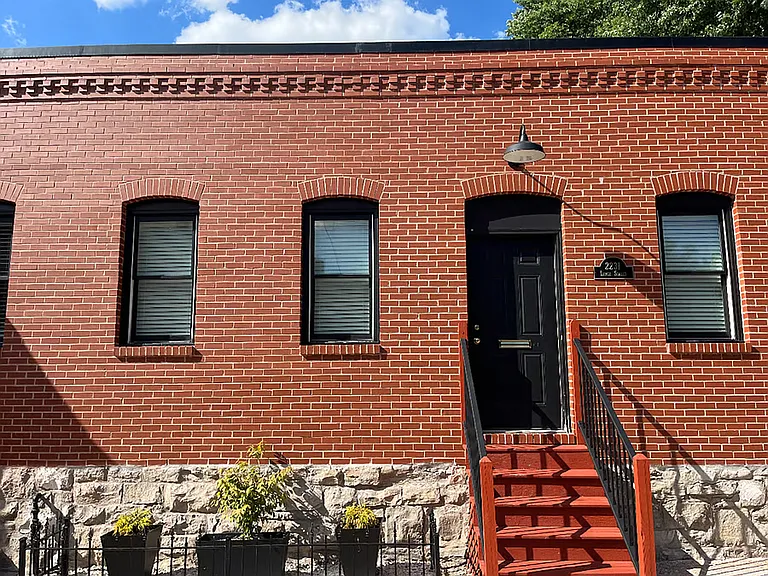 2231-2233 Lynch St — Photo 1