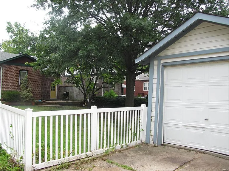 1313 Claytonia Ter — Photo 33