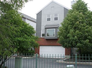 3321 W Polk St, Chicago, IL 60624