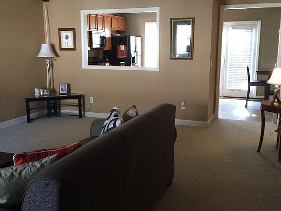 3rd image of 8 Amity Ln