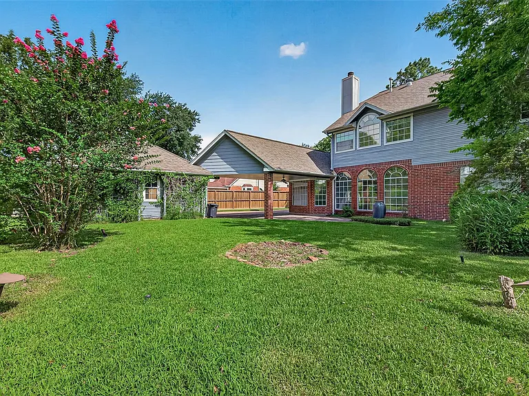 2106 Avenida La Quinta St — Photo 35