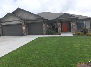 5436 SW Westport Dr, Topeka, KS 66610