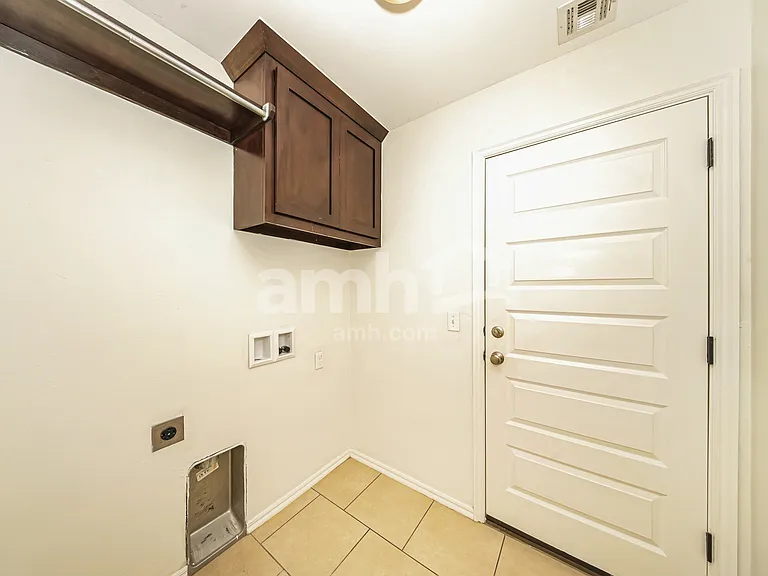 1608 Ginger Ave — Photo 14