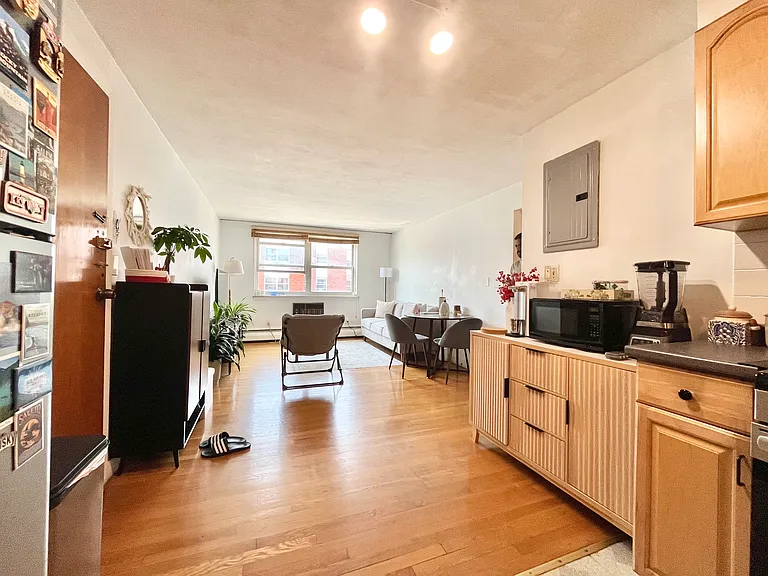 12 Commonwealth Ct #9 — Photo 3