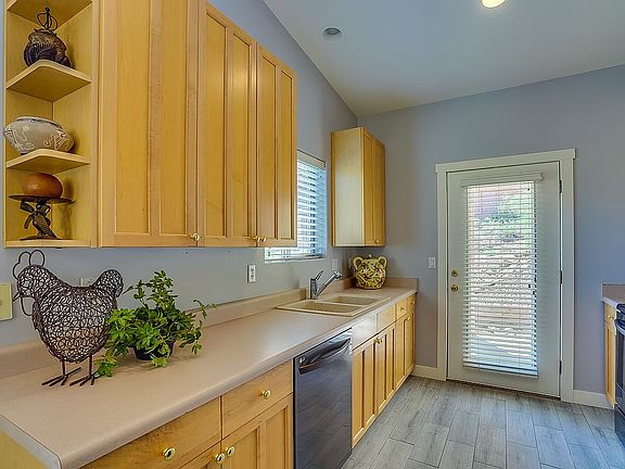 4th image of 15927 E Primrose Dr