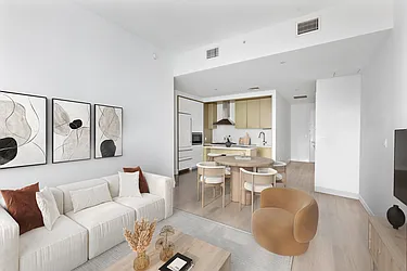 388 Bridge Street, #PH48D