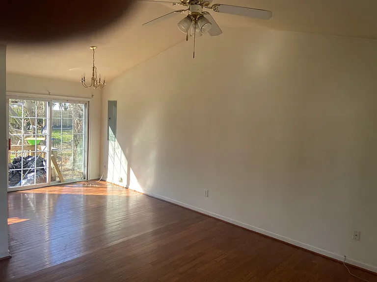 1409 Willis St — Photo 1