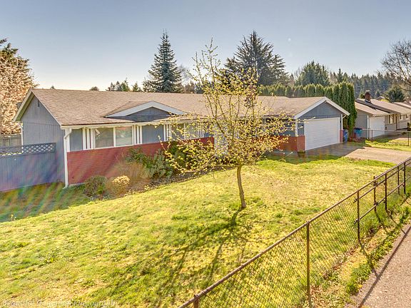 2nd image of 3101 NE 155th Ave