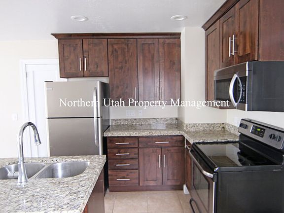 5th image of 840 S Park St #2