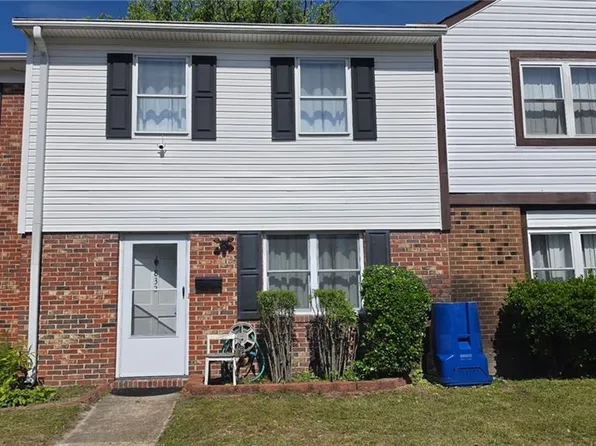 832 N Grosvenor Ct, Virginia Beach, VA 23462