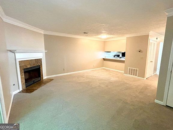 4th image of 3774 Meadow Creek Dr #3774